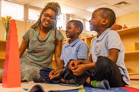  teacher with students 